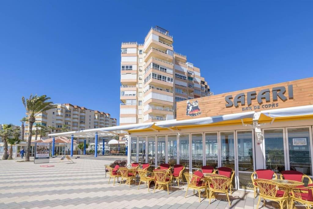 Beachfront Madrid 709 Apartment